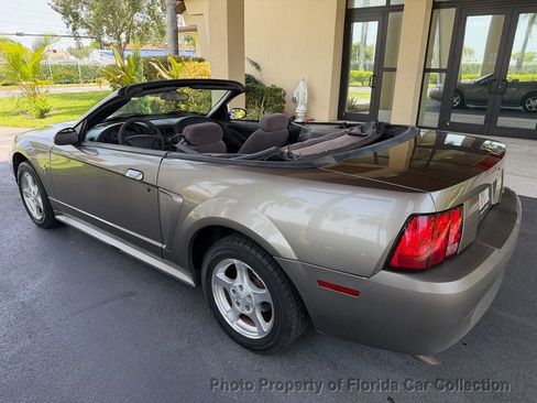 Used 2002 Ford Mustang Convertible RWD image 33