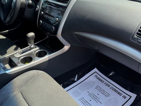Used 2014 Nissan Altima 2.5 S w/ Sport Value Package image 11