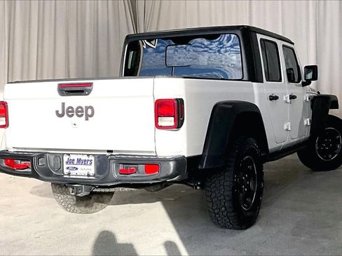 Used 2023 Jeep Gladiator Rubicon w/ Cold Weather Group image 13