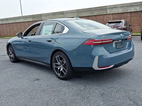 Used 2026 BMW 530i xDrive image 3