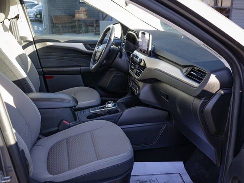 Used 2022 Ford Escape SE w/ Cold Weather Package AWD/4WD image 22