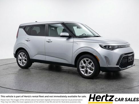 Used 2025 Kia Soul LX w/ LX Technology Package image 1