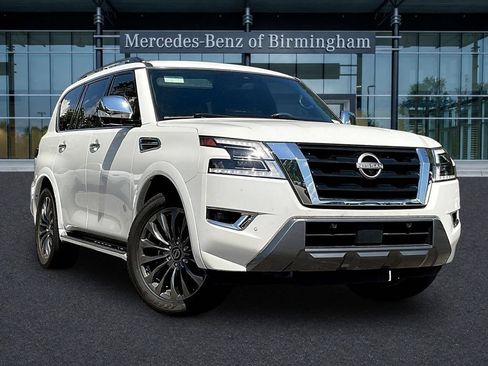 Used 2023 Nissan Armada Platinum w/ Captain's Chairs Package RWD image 1