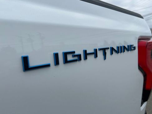 Used 2024 Ford F150 Lightning Flash image 32