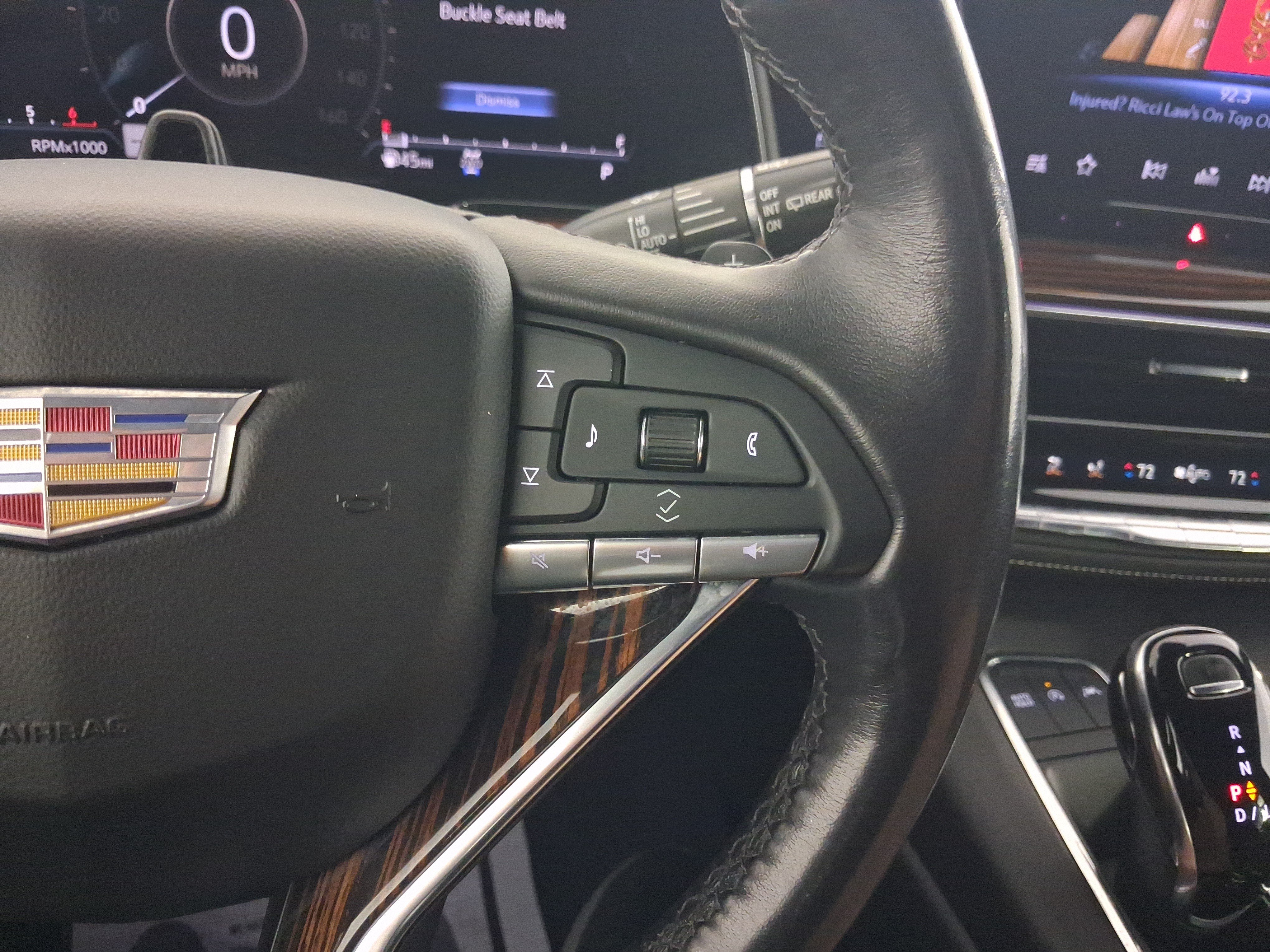 Used 2022 Cadillac Escalade Premium Luxury AWD/4WD image 20