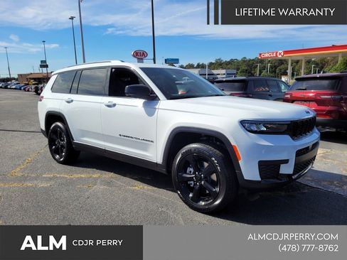 New 2025 Jeep Grand Cherokee L Altitude AWD/4WD image 16