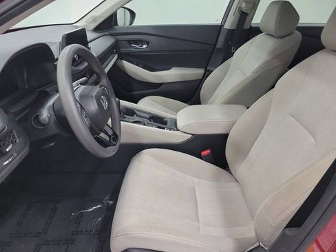 Certified 2025 Honda Accord SE image 21