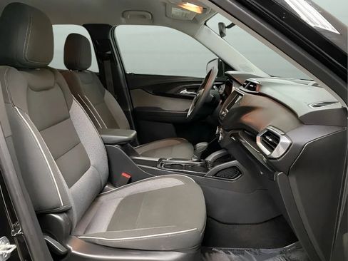 Used 2023 Chevrolet TrailBlazer LT FWD image 14
