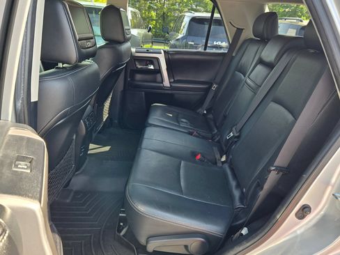 Used 2016 Toyota 4Runner Limited AWD/4WD image 32