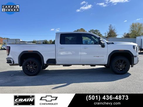 Used 2024 GMC Sierra 2500 AT4 image 8