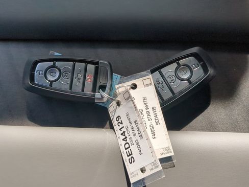 Used 2025 Ford F450 Platinum w/ Platinum Plus Package image 28