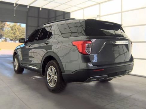 Used 2023 Ford Explorer XLT w/ Equipment Group 202A AWD/4WD image 3
