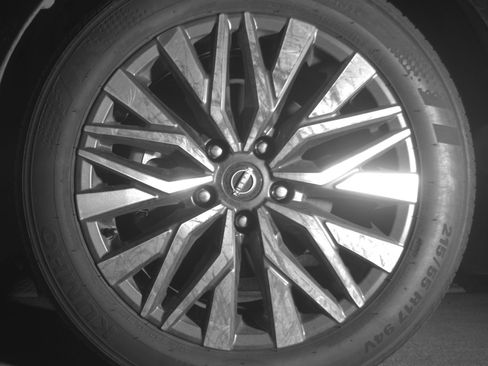 Used 2025 Nissan Altima 2.5 SV FWD image 12