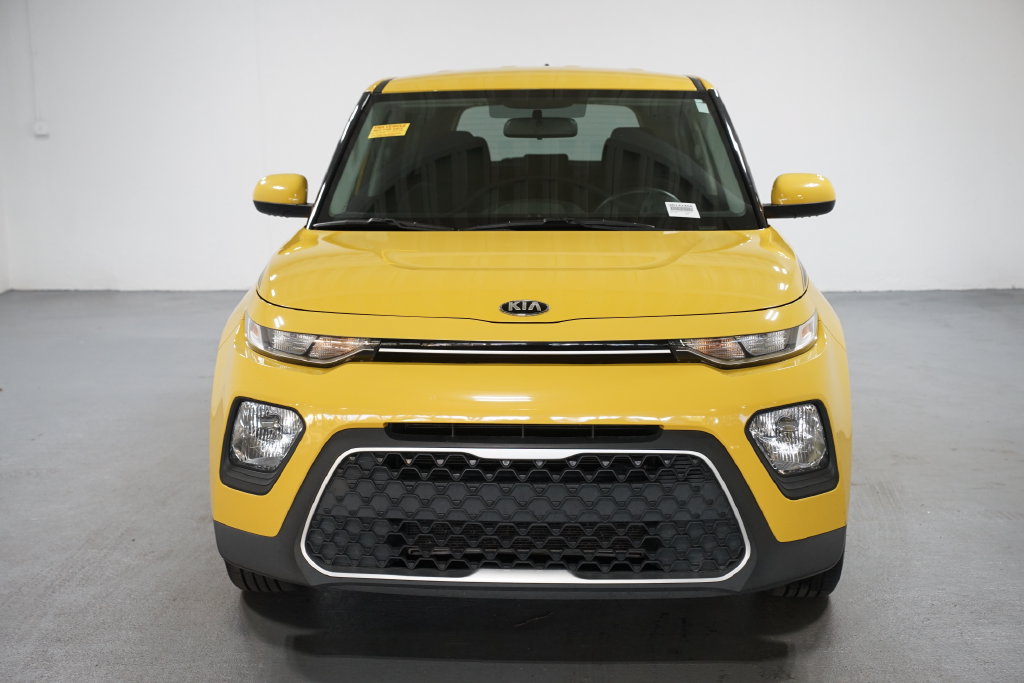 Used 2020 Kia Soul LX FWD image 2