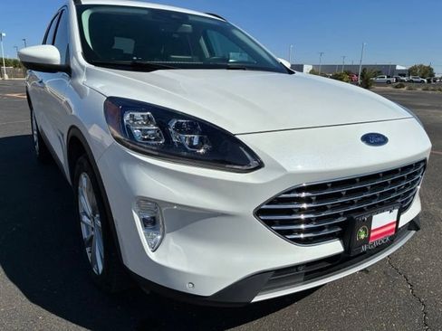 Used 2022 Ford Escape Titanium w/ Titanium Elite Package AWD/4WD image 8