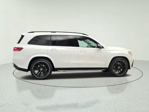New 2026 Mercedes-Benz GLS 580 4MATIC image 4