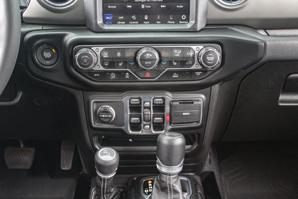 Used 2023 Jeep Wrangler Unlimited Sahara w/ Cold Weather Group AWD/4WD image 19
