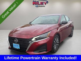 Used 2025 Nissan Altima 2.5 SV FWD video 1
