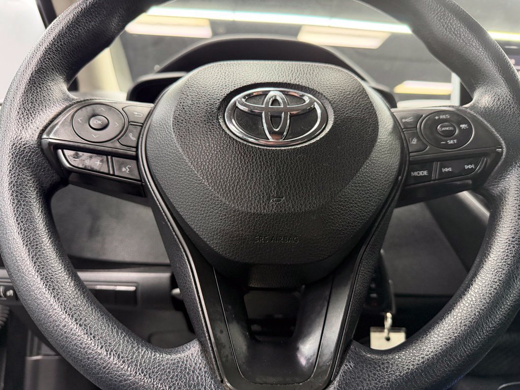 Used 2021 Toyota Corolla LE w/ Carpet Mat Package (TMS) FWD image 23
