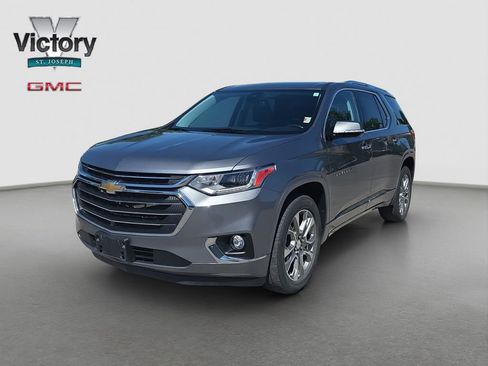 Used 2020 Chevrolet Traverse Premier w/ LPO, Floor Liner Package FWD image 3