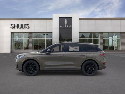 New 2026 Lincoln Corsair Premiere image 3