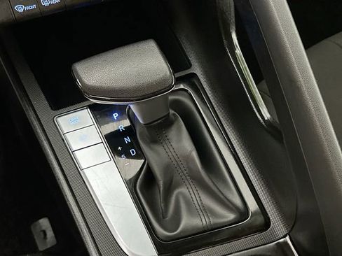 Used 2024 Hyundai Elantra SEL image 15