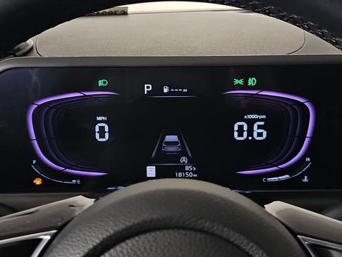 Used 2025 Kia Seltos S FWD image 18