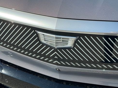 New 2026 Cadillac Optiq Luxury 2 image 7