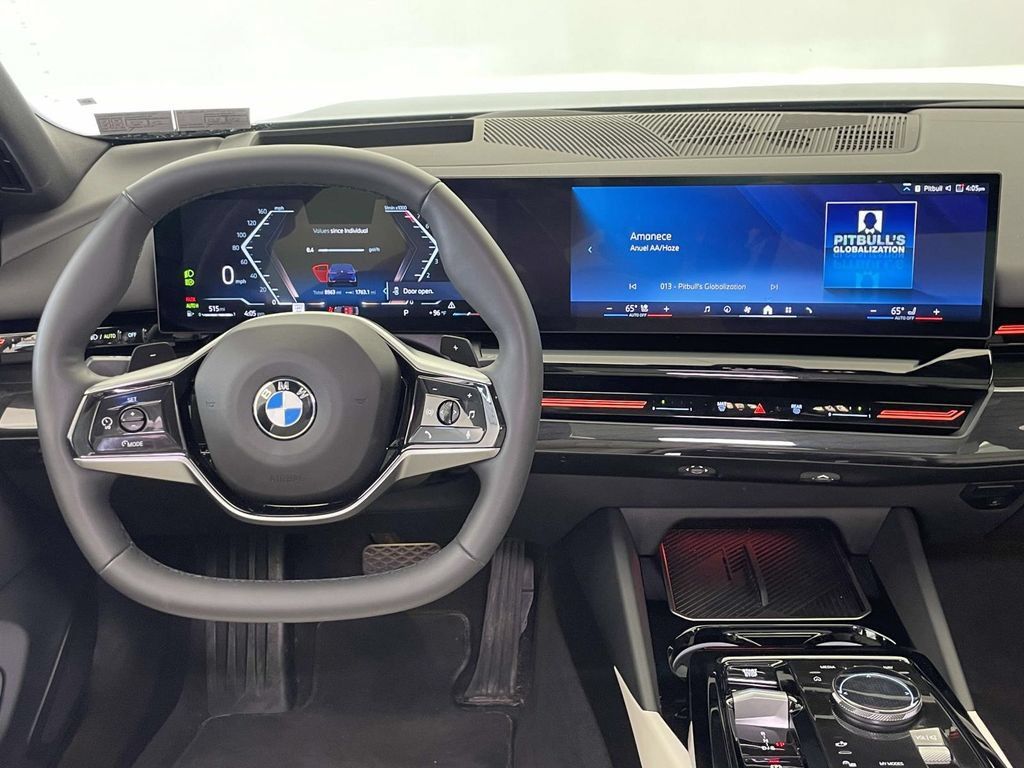 Used 2026 BMW 530i xDrive w/ Premium Package AWD/4WD image 23