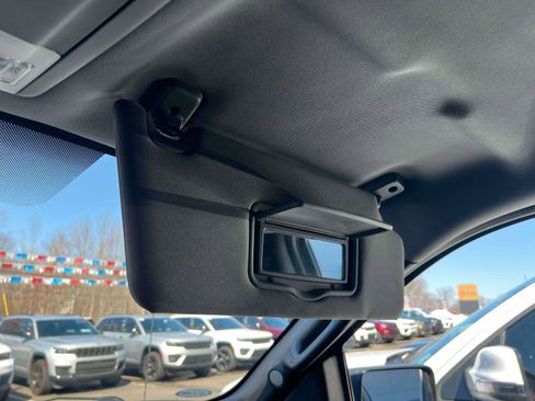 Used 2012 Ford F150 XLT image 11