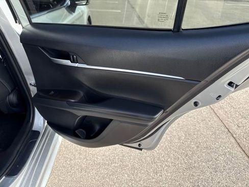 Used 2024 Toyota Camry SE w/ Convenience Package image 16