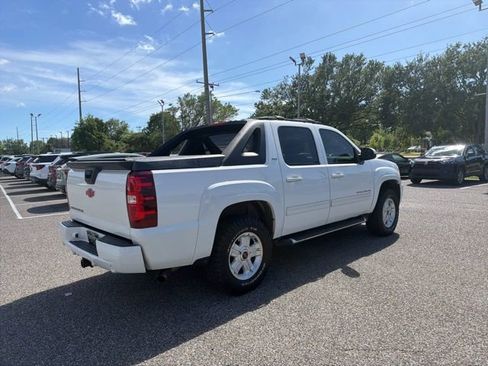 Used 2011 Chevrolet Avalanche LT w/ Luxury Package image 5