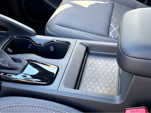 New 2026 Nissan Frontier SV w/ Tow Package image 9