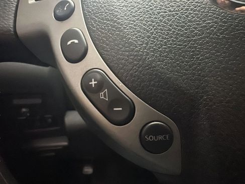 Used 2013 Nissan Rogue SV w/ Premium Pkg image 22