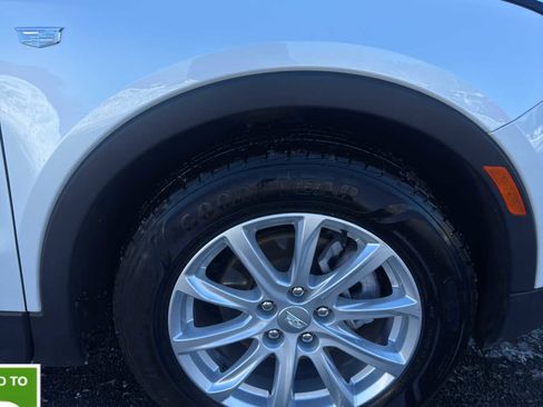 Used 2022 Cadillac XT4 Luxury w/ Cold Weather Package image 10