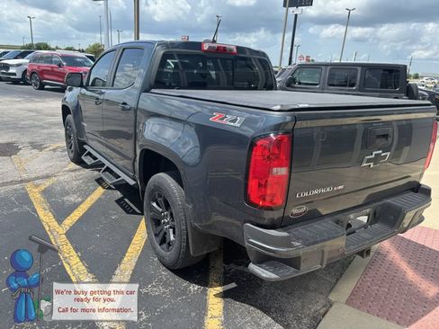 Used 2019 Chevrolet Colorado Z71 AWD/4WD image 3
