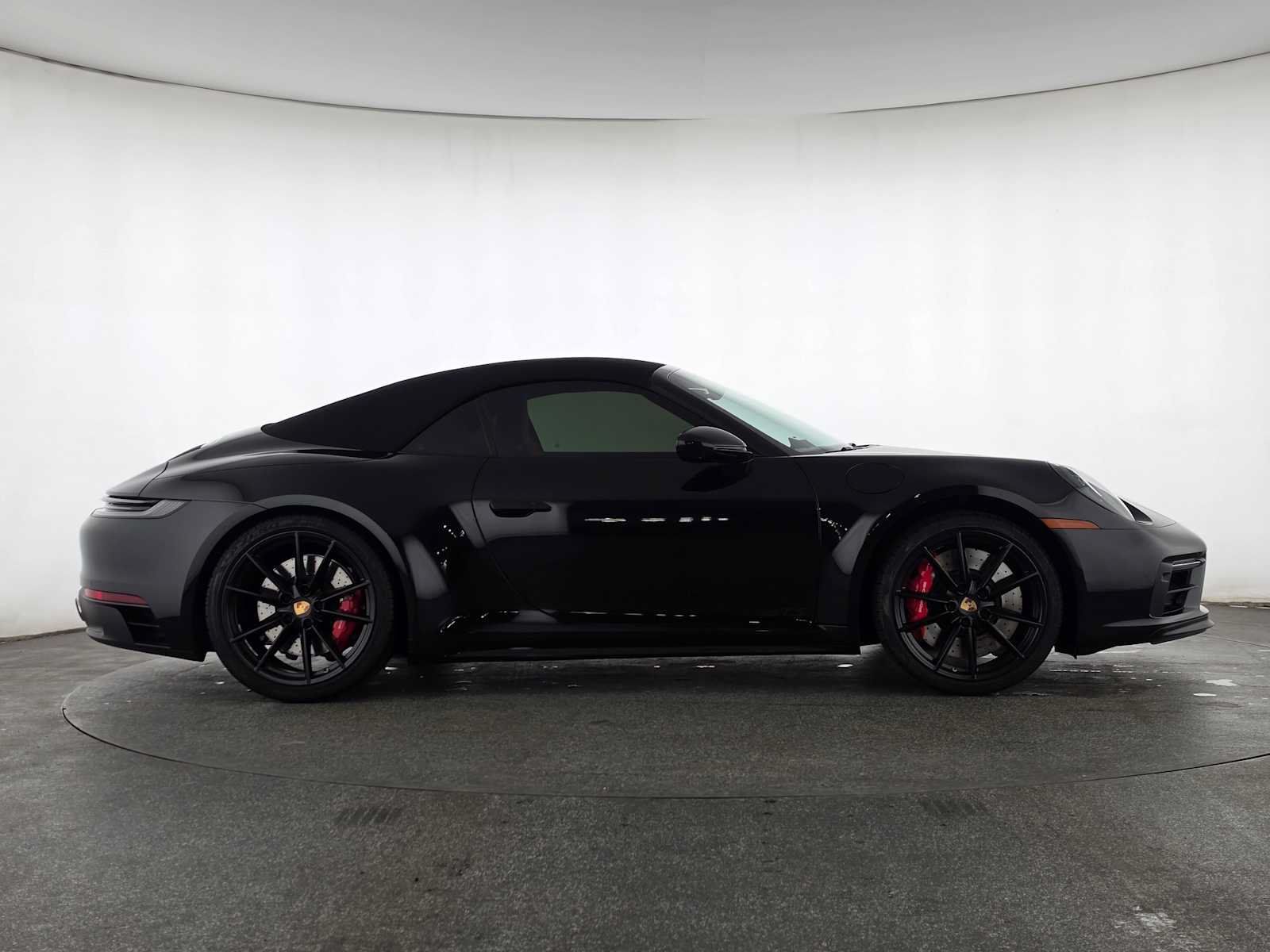 Used 2023 Porsche 911 Carrera GTS RWD image 2
