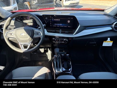 New 2026 Chevrolet Trax LT w/ Driver Confidence Package image 13