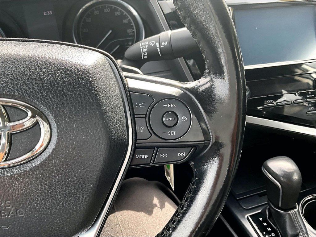 Used 2019 Toyota Camry SE FWD image 22
