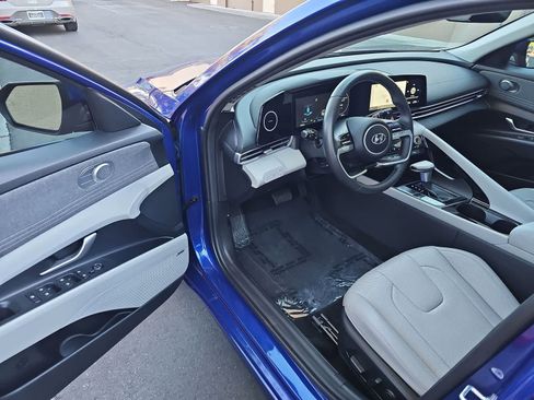 Certified 2023 Hyundai Elantra Limited image 10