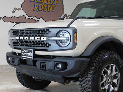 Used 2025 Ford Bronco Badlands AWD/4WD image 17