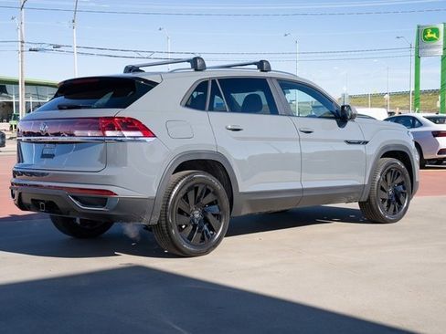 New 2026 Volkswagen Atlas Cross Sport SE image 6