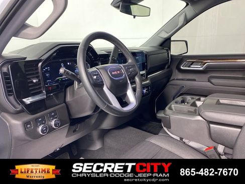 Used 2023 GMC Sierra 1500 Elevation AWD/4WD image 11