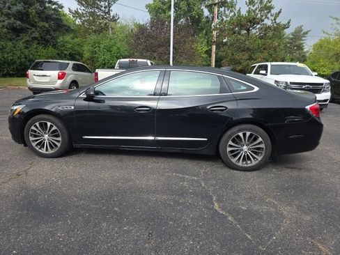 Used 2019 Buick LaCrosse Essence w/ Sights and Sounds Package AWD/4WD image 4