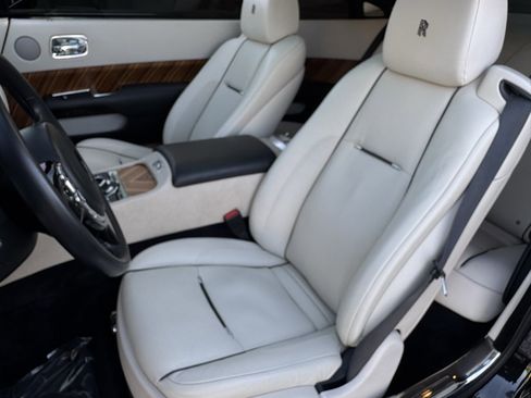 Used 2014 Rolls-Royce Wraith image 19