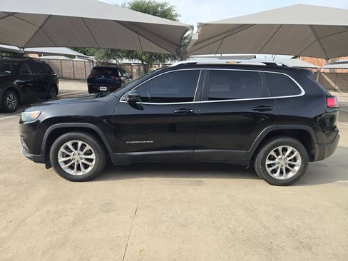 Used 2019 Jeep Cherokee Latitude w/ Popular Appearance Group FWD image 6