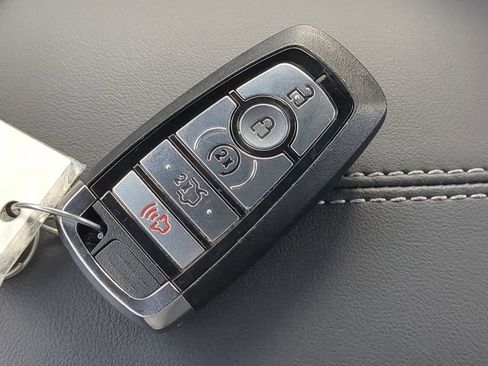 Used 2025 Ford Mustang GT Premium image 28