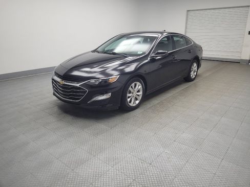 Used 2020 Chevrolet Malibu LT FWD image 2