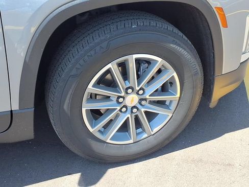 Used 2023 Chevrolet Traverse LT FWD image 29