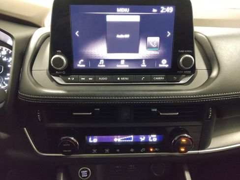 Used 2023 Nissan Rogue SV AWD/4WD image 25